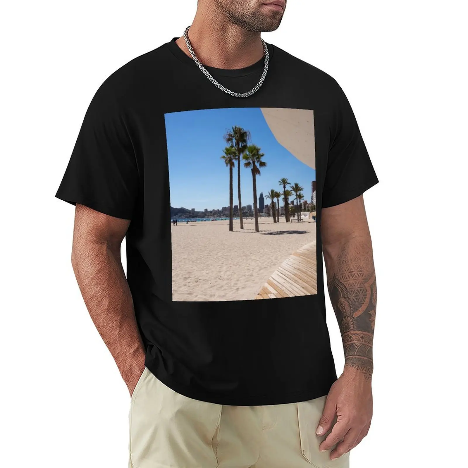Praia de Alicante. Camiseta Casual de Manga Curta para Todas as Estações