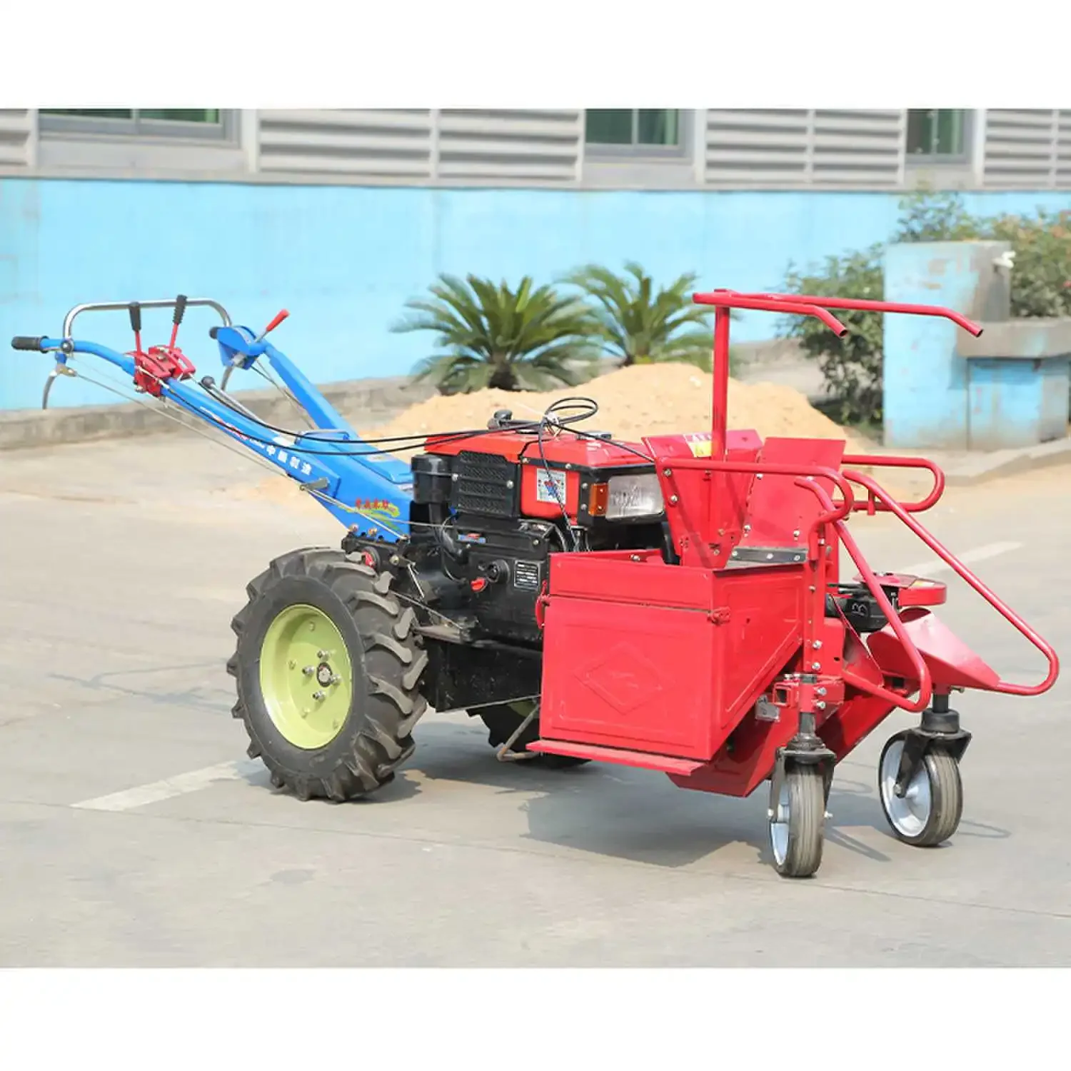 High Quality Multifunction Agricultural Machinery Hand Pushed Corn Harvester Machine Tractor