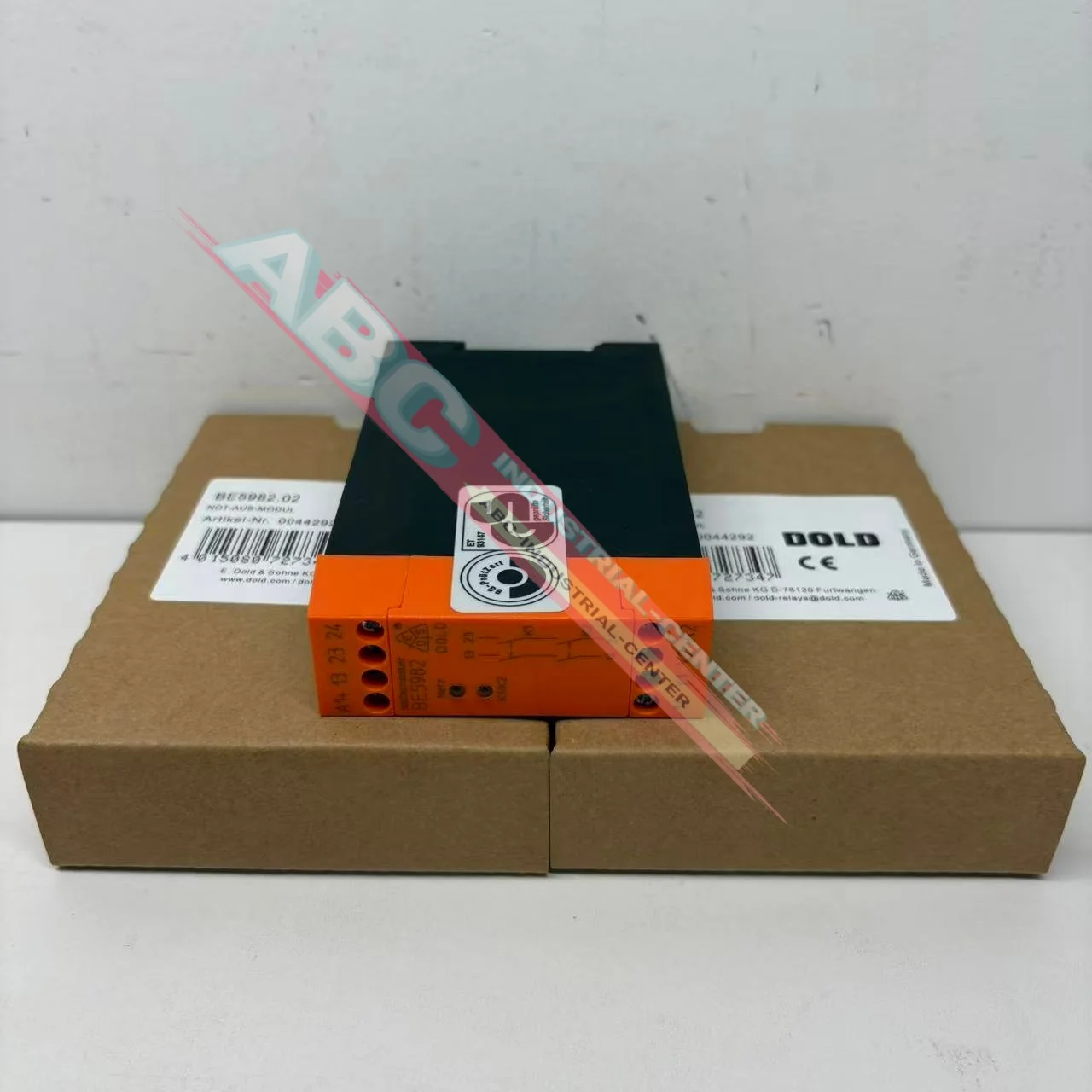 

Фирменное реле BE5982.02 DC24V 0044292, новое