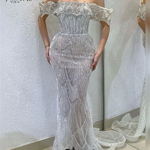 Abbigliamento da festa e vacanza