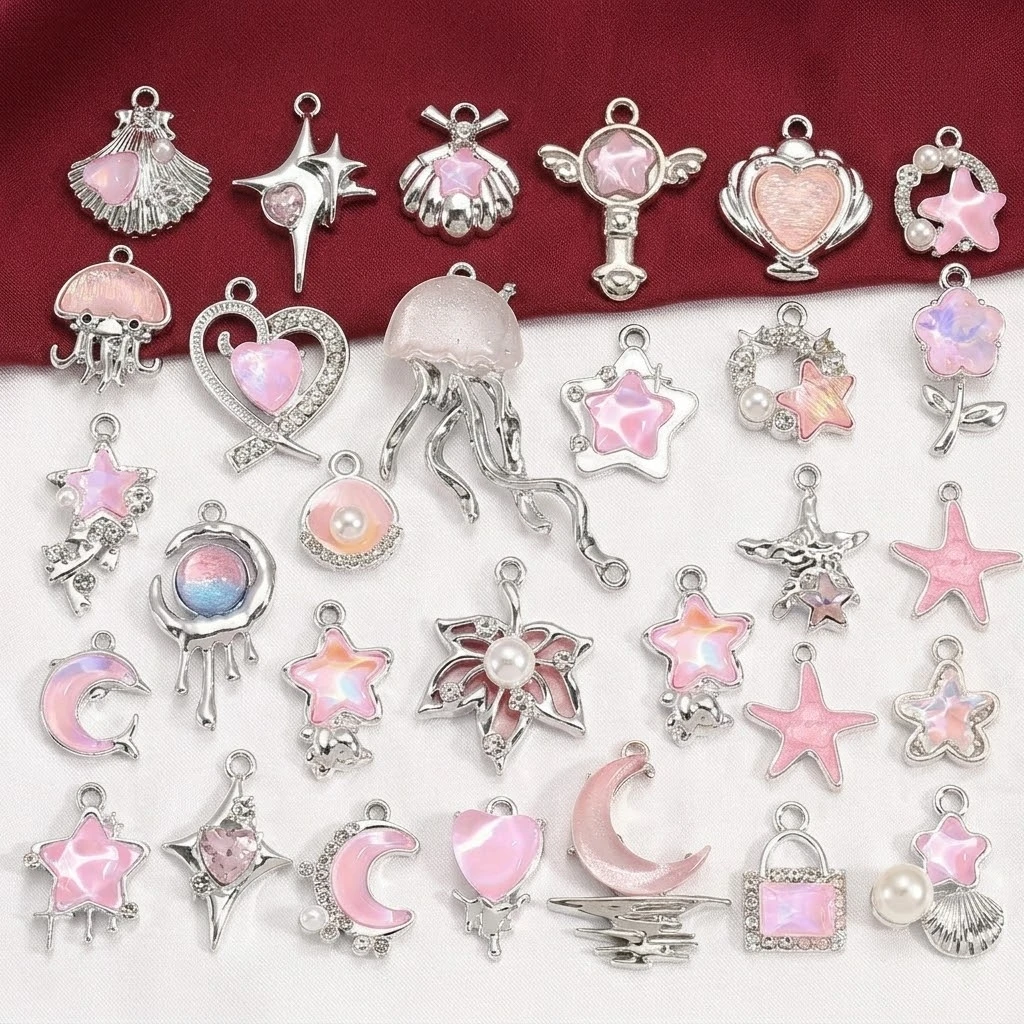 10 Stück Gemischte Gotische Anhänger Kristallglas-Herzanhänger Hängende Ornamente für DIY Schlüsselanhänger Halskette Schmuckherstellung