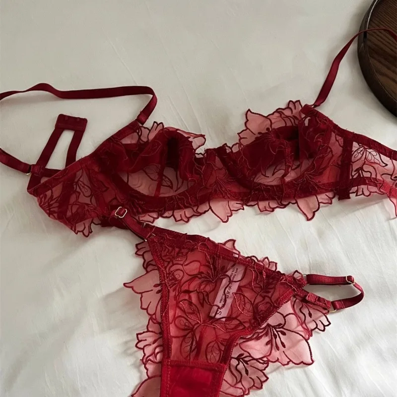 Sexy Lace Lightweight Bra Set Soft Underwire for Lift and Support Prevents Sagging Exquisite Embroidered Lingerie Two-Piece Set