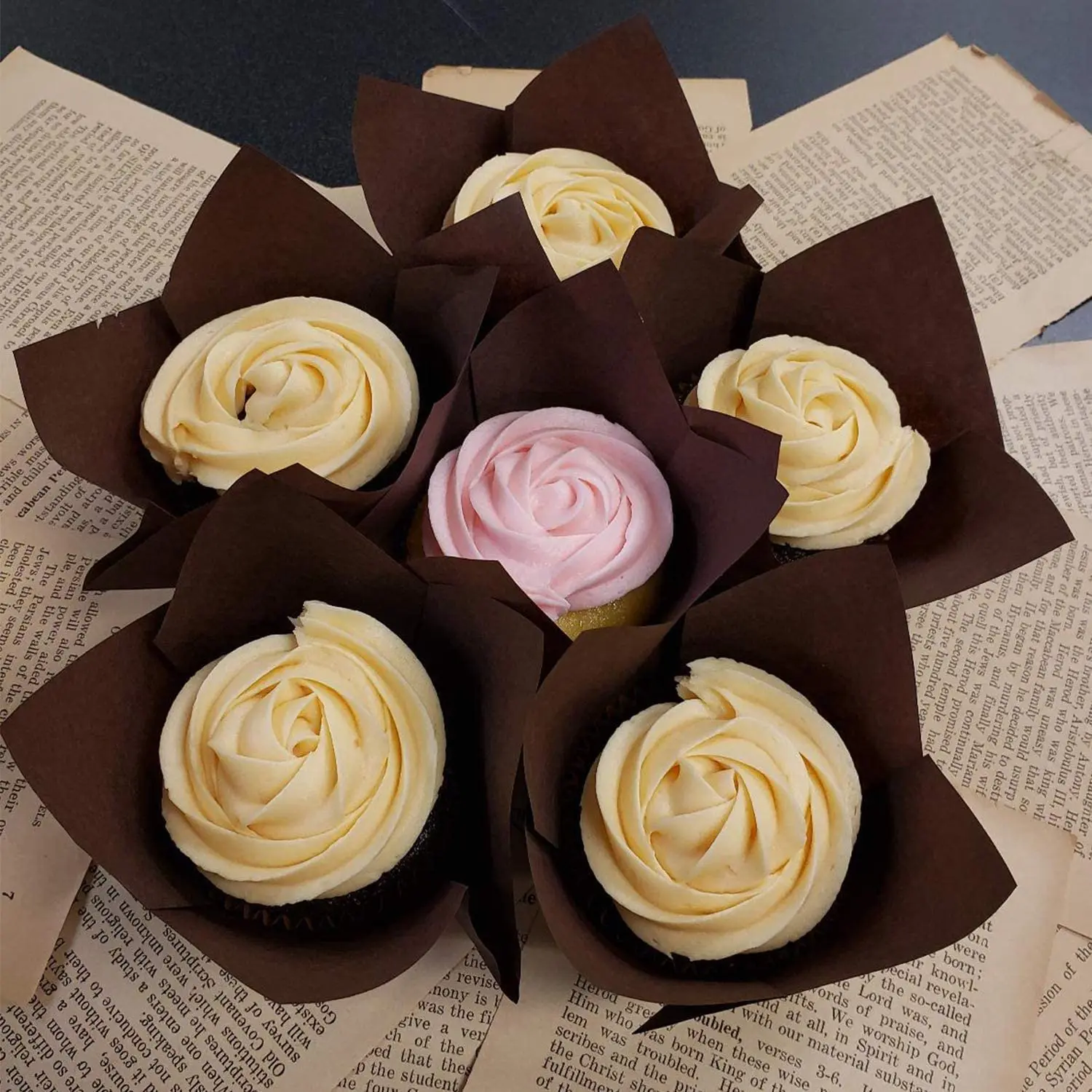 Get Creative with 200Pcs Tulip Cupcake Liners - Brown Baking Cups Perfect for All Occasions