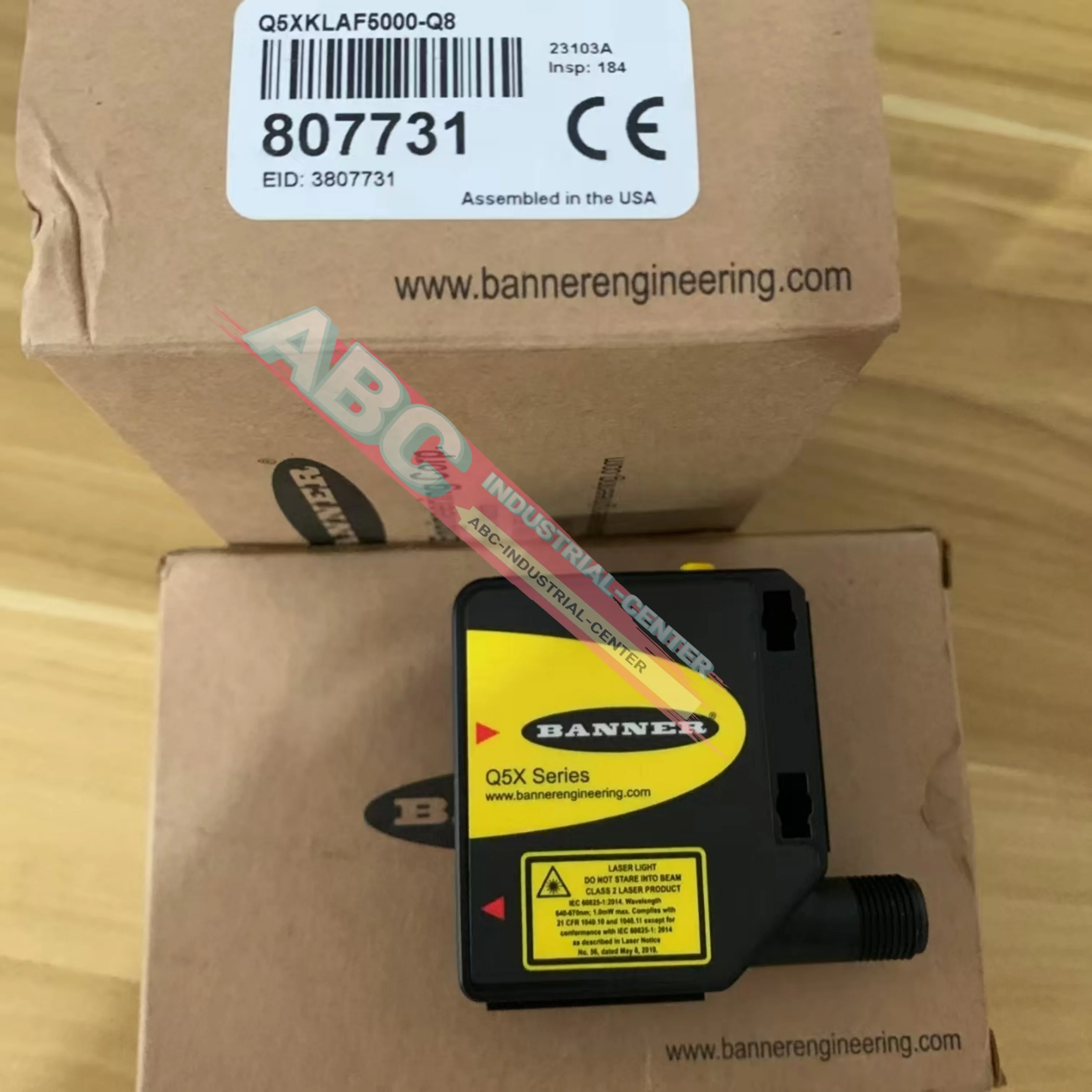 Q5XKLAF2000-Q8 Q5XKLAF5000-Q8 光電センサー 新品