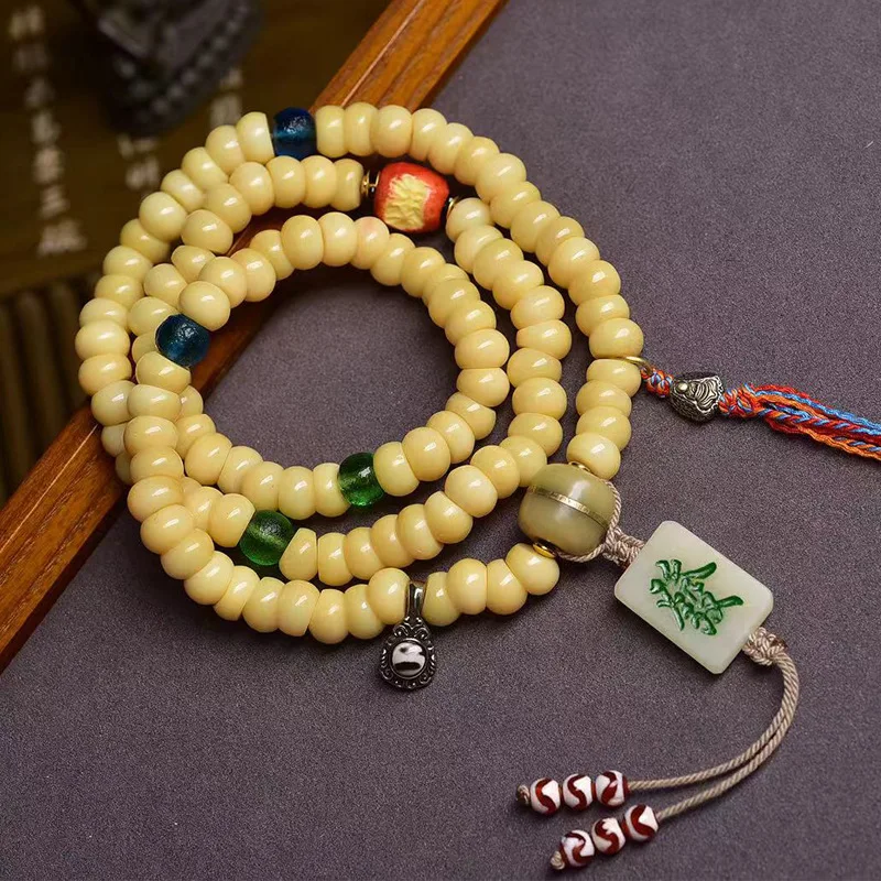 108-piece Buddhist prayer beads made of recycled with Tibetan-style agate inlays and glass accessories