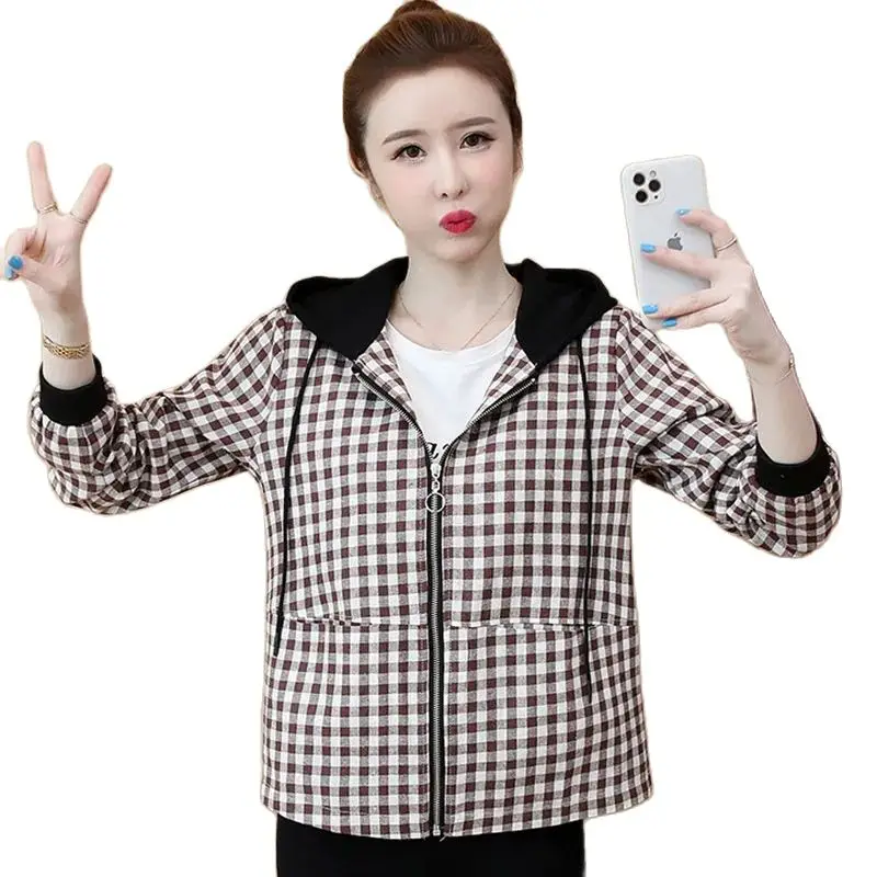 

Fashion Plaid Jacket Female 2022 New Spring Autumn Short Lining Coat Korean Splicing Loose Casual Top Outerwear Baseball Uniform