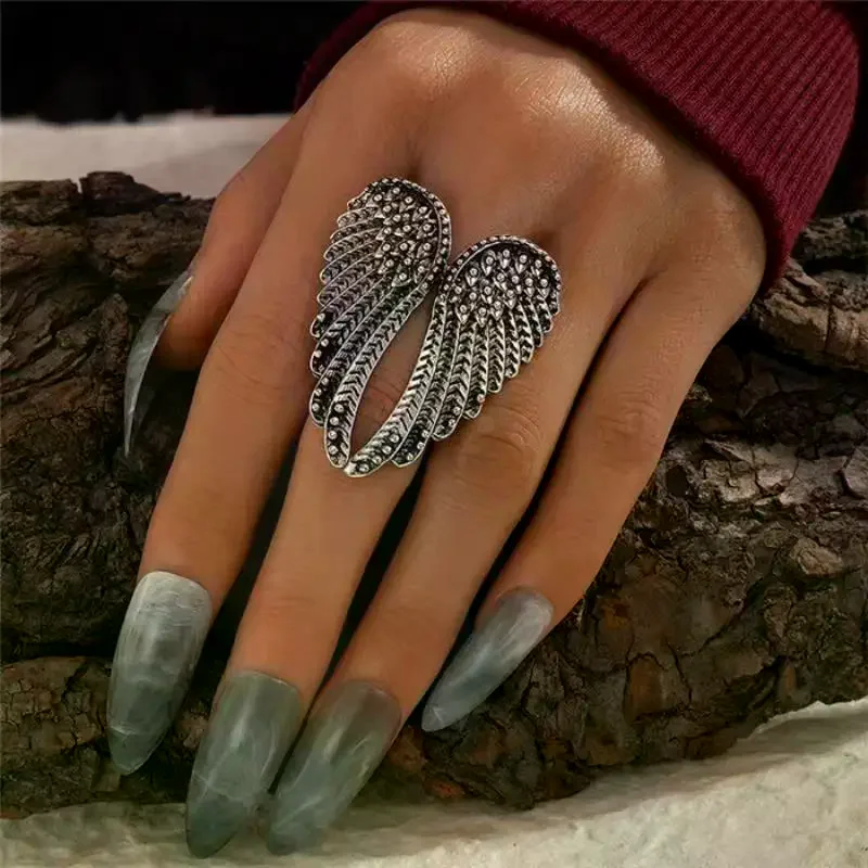 Vintage Silver Plated Double Angel Wing Ring Delicate Engraved Texture Long Lasting for Women Office Wear Jewelry Gift