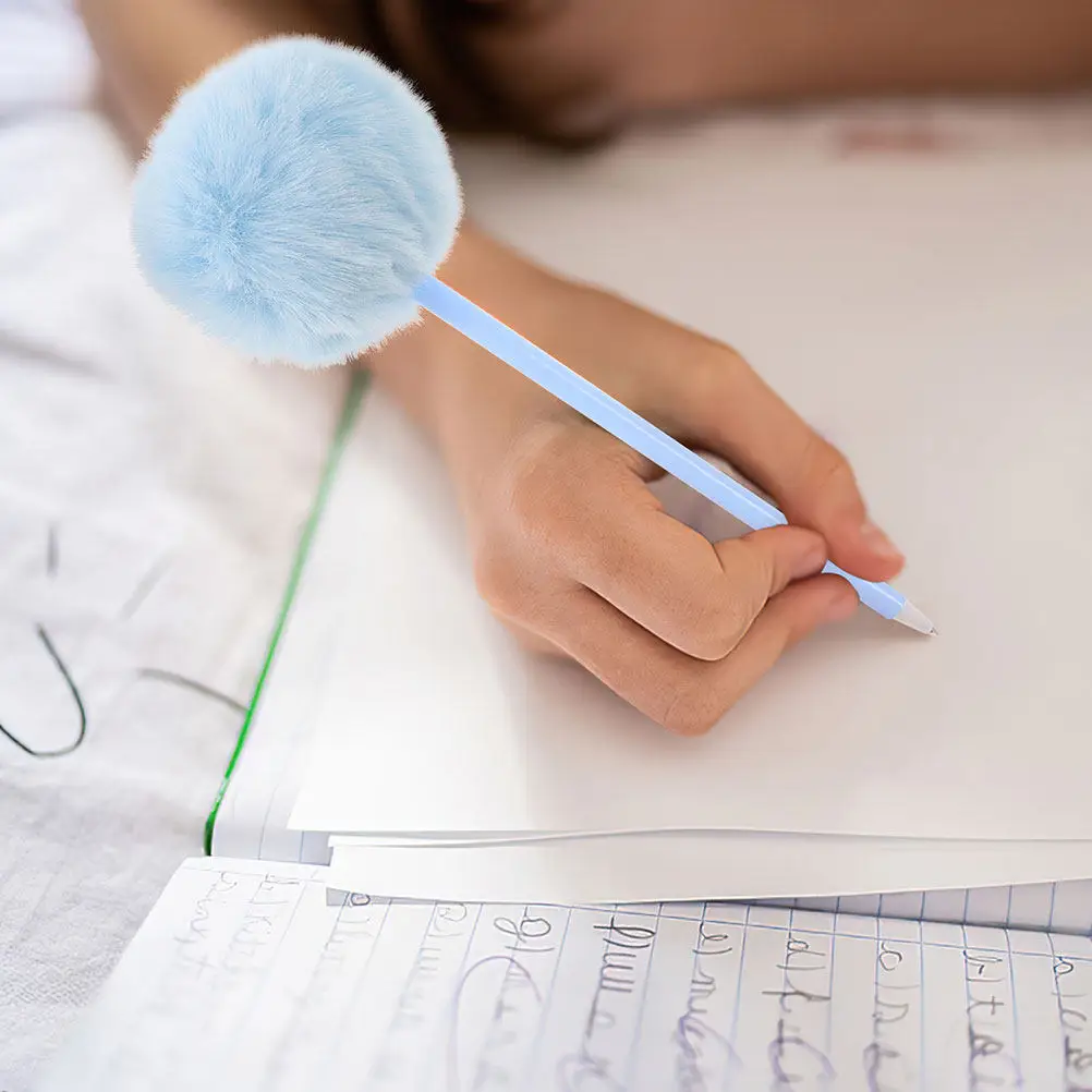 

Набор из 5 забавных ручек с помпонами: яркие шариковые ручки для подростков и студентов, креативные канцелярские принадлежности для школы и дома