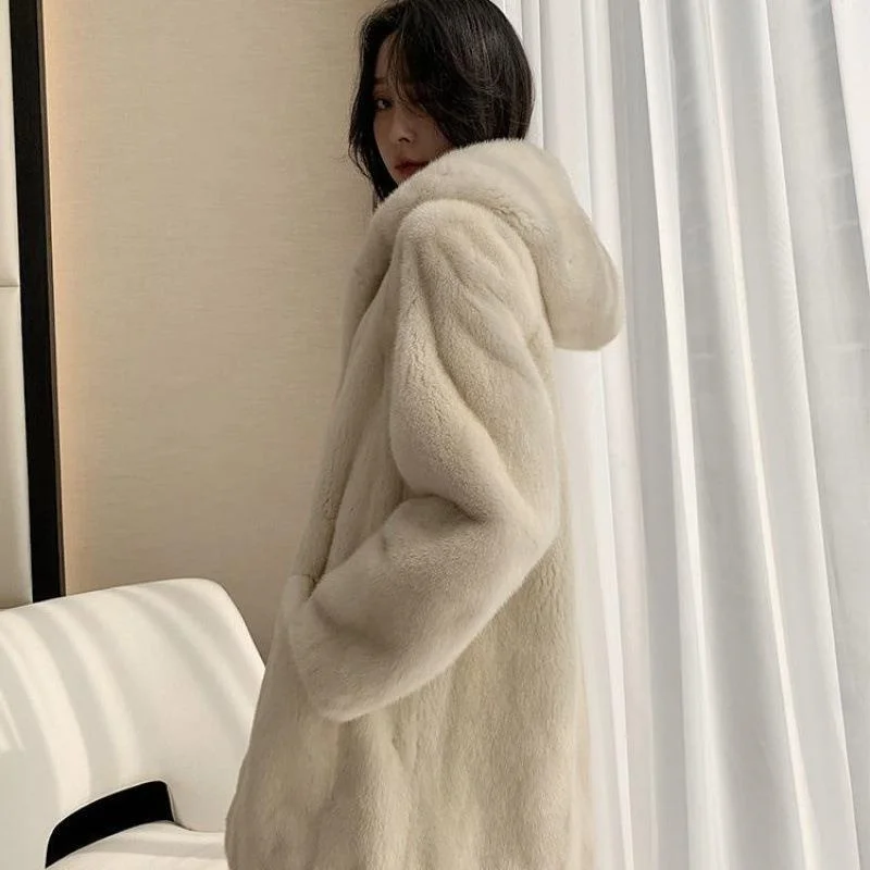 2025 Winter New Loose Velvet Mink Coat Women\'s Age Reduction Whole Mink Hooded Imitation Fur Coat Women\'s Medium Long Fashion