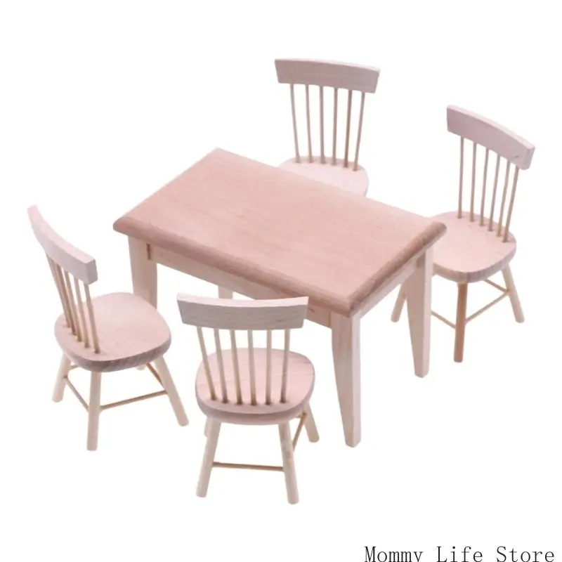 

Миниатюрный деревянный обеденный стол