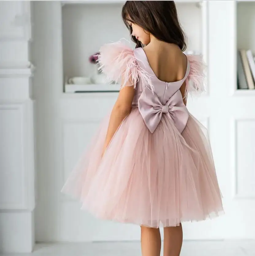 

Princess Pink Flower Girl Dresses Puffy Backless Feather Sleeves With Big Bow For Wedding Birthday Party Banquet Bridesmaid Gown