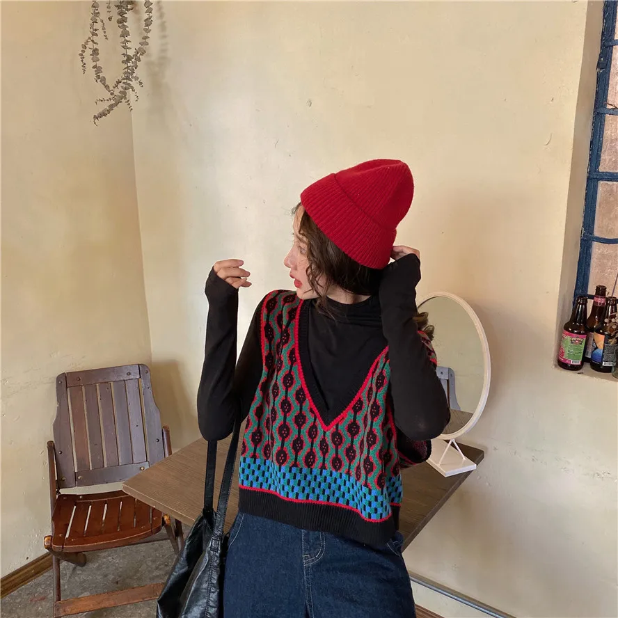 

ort American Retro Knitted Vest Women's Spring Outerwear Plaid V-ne Vest Dotted Pattern Original Design No Button