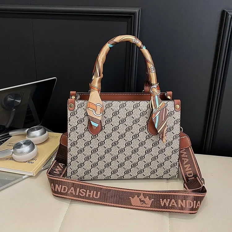 

Minimalist Genuine Leather Bag, Convertible Underarm & Shoulder, Roomy Design, Polished Hardware, Everyday Essential, New 2026