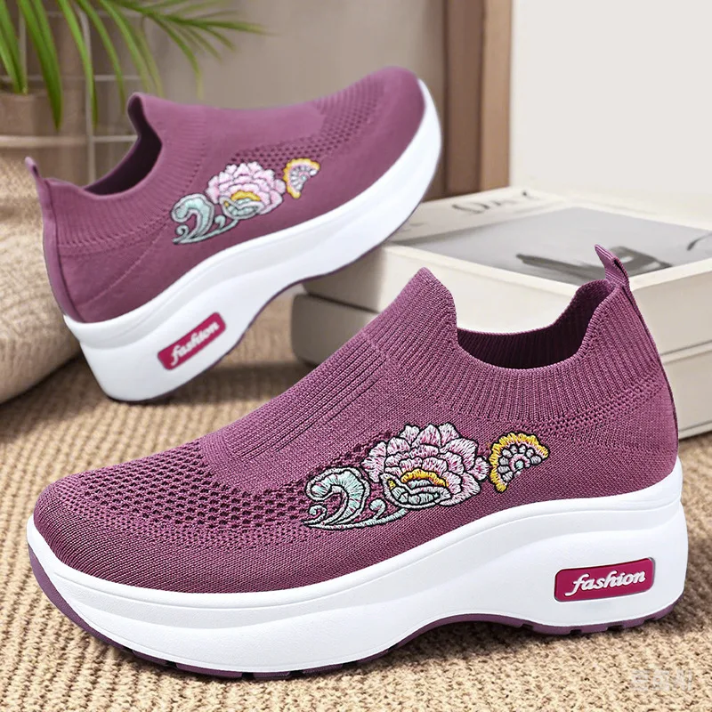 

2025 Women's Single Shoes Spring New Lightweight Casual Height Increasing Flower Design Vulcanized Shoes Platform Sneakers