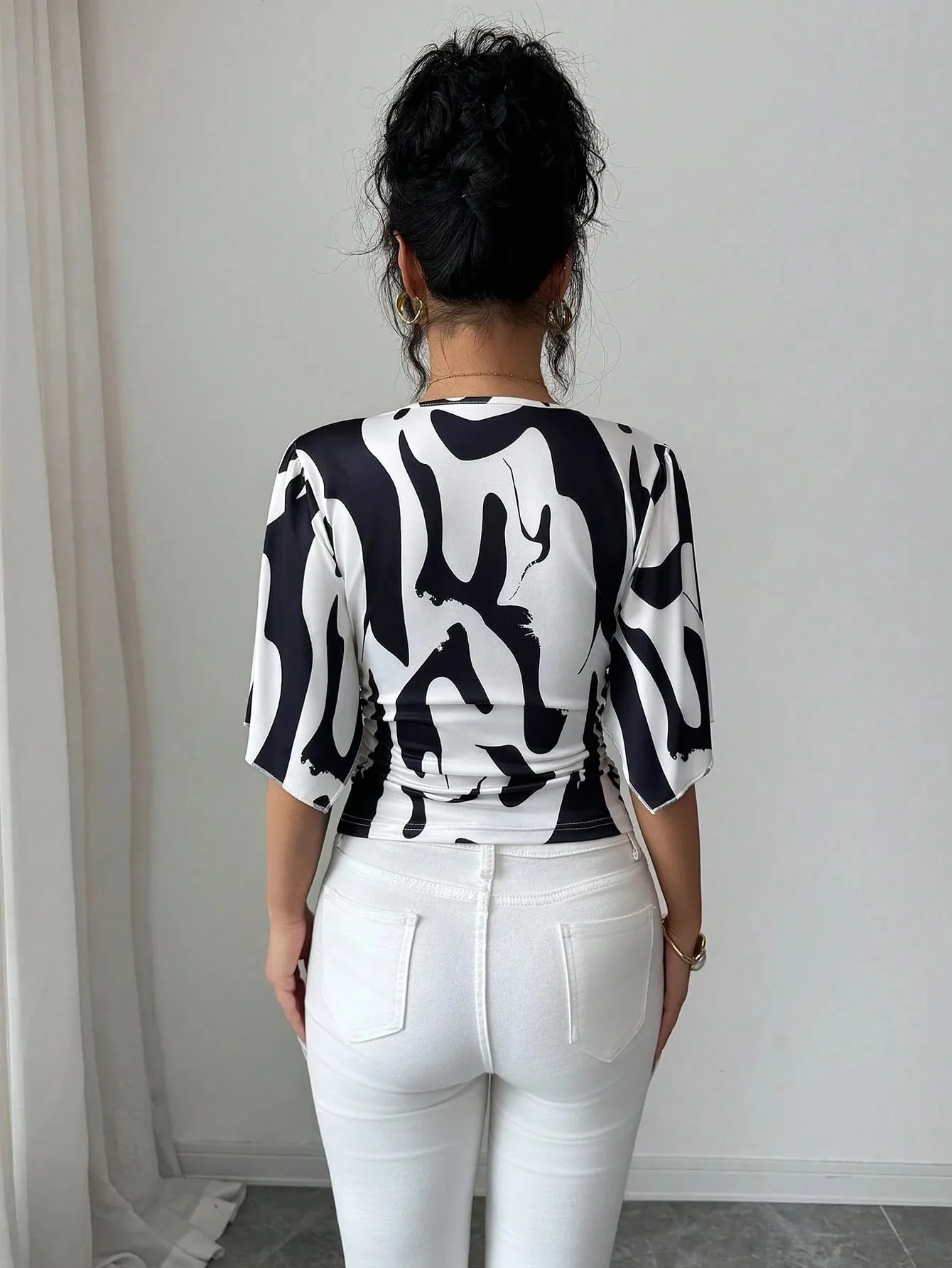 Ladies Elegant Printed Knitted Pleated T-shirt Fashionable Women's Casual Top in Soft Comfortable Material