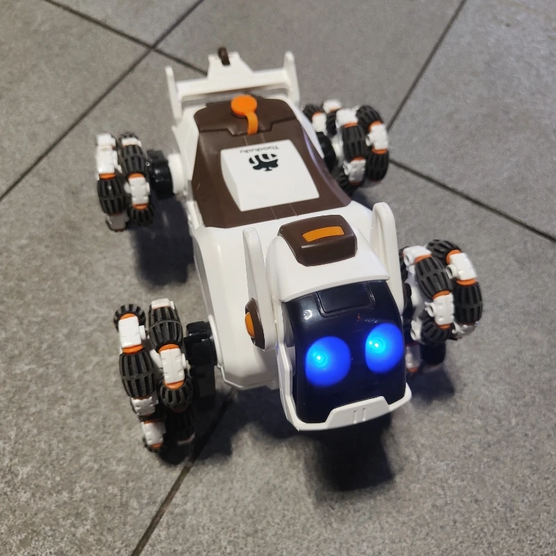 أشياء رائعة لعبة سيارة مضحكة هدية-AI ذكي Rc روبوت الكلب ، 8 عجلة ضرطة رذاذ سيارة التحكم عن بعد ، عجلات ساخنة Rc سيارات لعب للأطفال