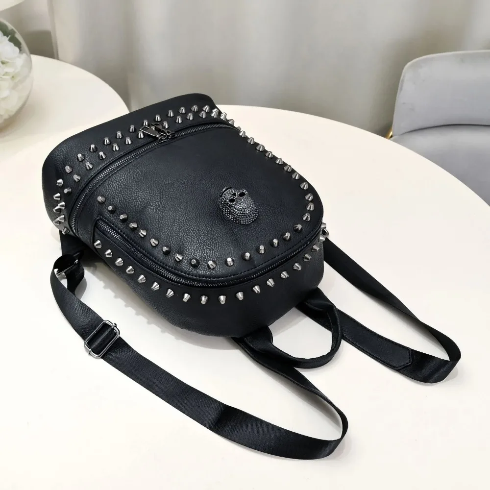 Soft PU Leather Rivet Skull Backpack Vegan Leather Punk Rock Rivet Bag Large Capacity Laptop Bag Tote Bag сумка