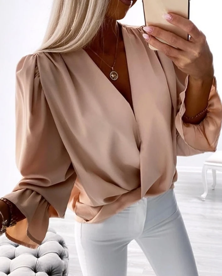 

T-Shirt 2024 Deep V-Neck Bell Shaped Long Sleeved Hot Selling Shirt with Pleated Edges Wrapped In Monochrome Loose Fit for Women