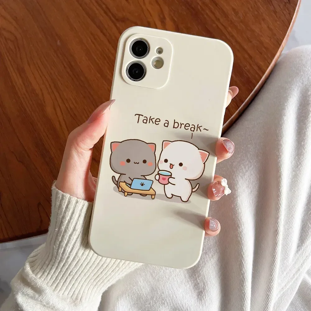 Funny Cartoon Peach Mochi Cat Couple Phone Case for IPhone 11 12 13 14 16 15 Pro Max Mini X XS Soft Cover for 8 7 Plus SE2 Funda