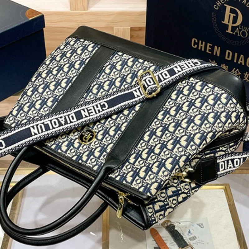 2024 New Canvas Embroidery Ladies Bag Large Capacity Fashion Handbag Shoulder Tote Bag Commuter Ladies Wedding Bag