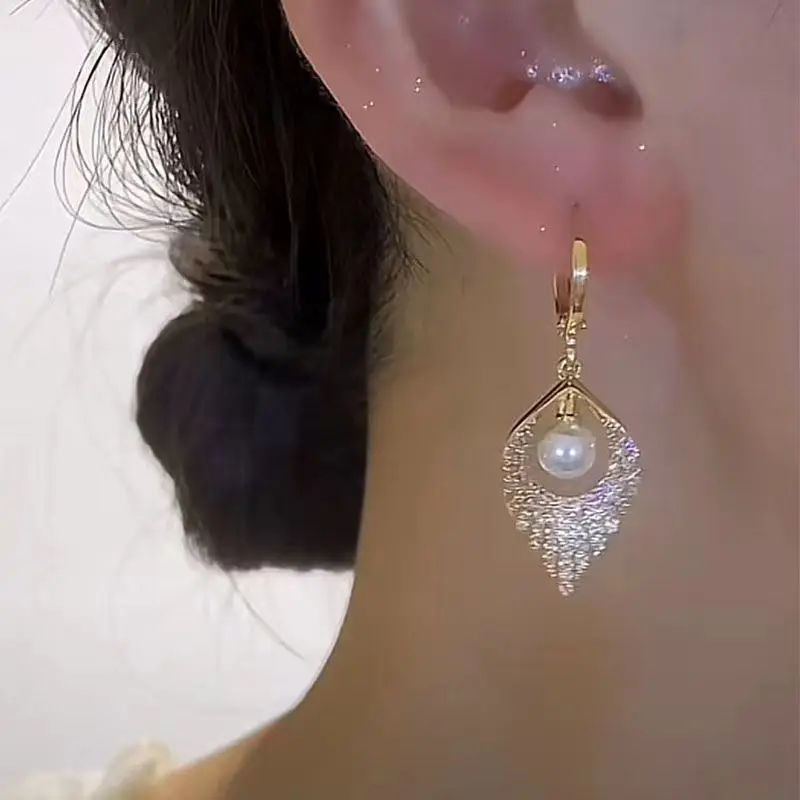 Fashion Unique Design Elegant Exquisite Micropaved Zirconia Pearl Earrings For Women Everyday Accessories Party Jewelry Gifts