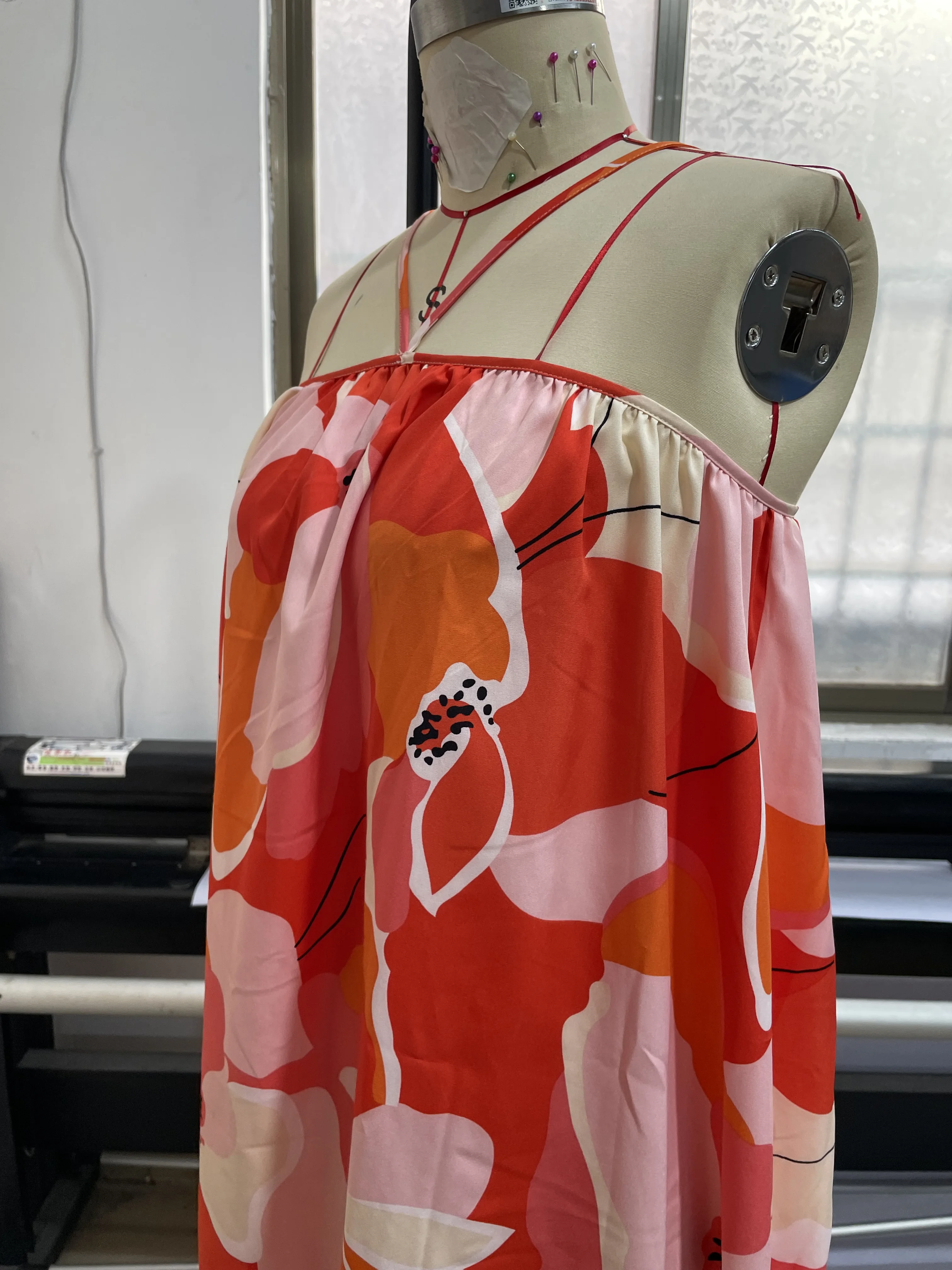 Frühling Sommer Neues Cross-Border Ärmelloses Trägerloses Minikleid mit Ganzkörper-Print im Strandurlaub-Stil Damenbekleidung – Detail 9
