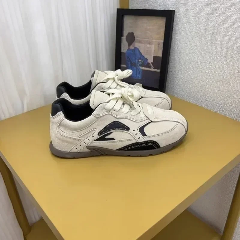 أحذية السيدات 2025 رائجة البيع الدانتيل يصل المرأة أحذية فلكنيز مختلط الألوان النساء أحذية رياضية كعب منخفض في الهواء الطلق حذاء نسائي كاجوال