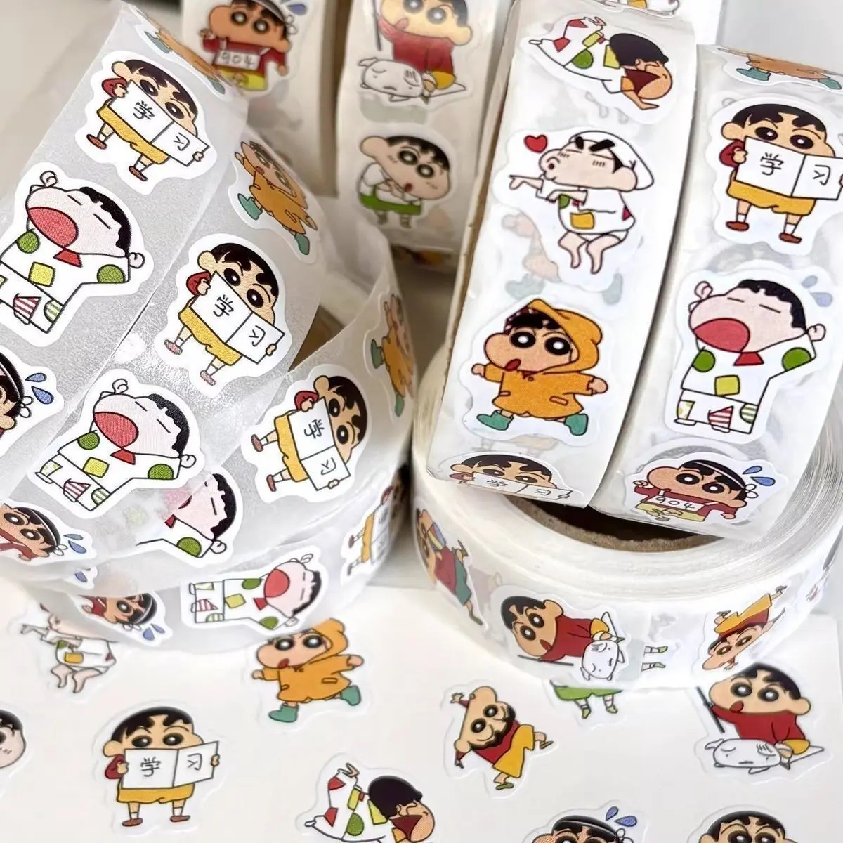 Crayon Shin-chan Cartoon Niedliche Schüler-Spiralaufkleber Kawaii 500 Stück DIY Dekoration Graffiti-Aufkleber Anime-Merchandise Großhandel – Detail 4