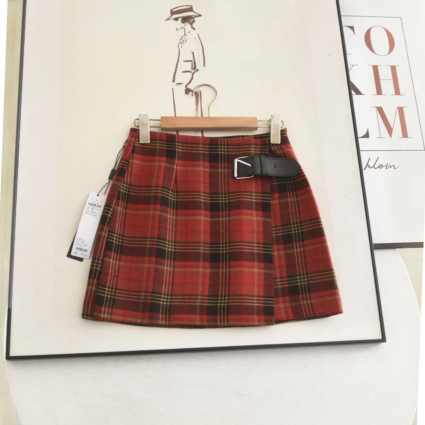 

Юбка-трапеция с высокой талией и поясом, красная клетчатая утягивающая юбка для женщин, зима 2025 г., повседневная юбка