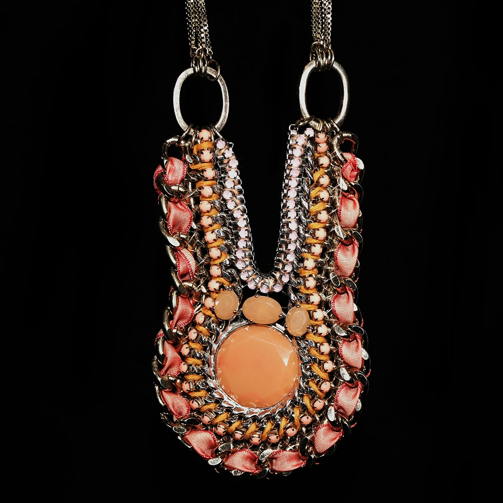 

Amorita boutique vintage hand tied necklace