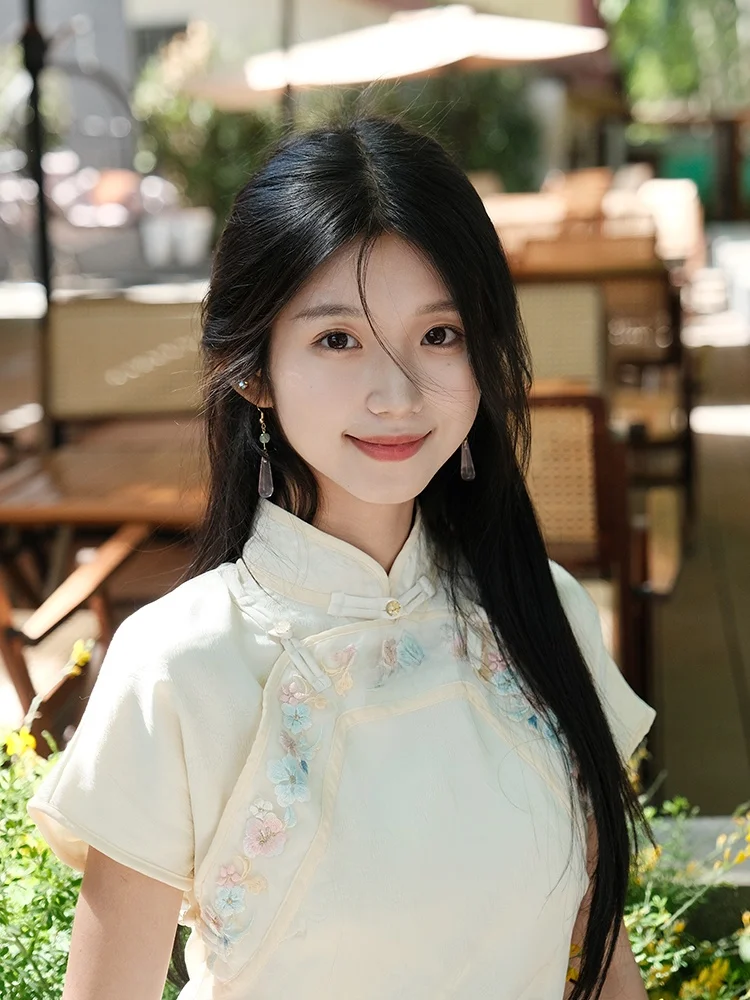 

Женская мода с вышивкой Ele в стиле ретро, воротник с полным открытием, белый лунный свет, повседневная одежда, длинное Ципао Dr