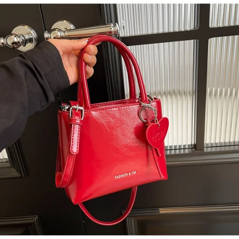 

PU Zipper 2024 High Quality Handbag Solid Color High Beauty Fashion Crossbody Bag Soft Versatile Sewing thread Women's Handbag
