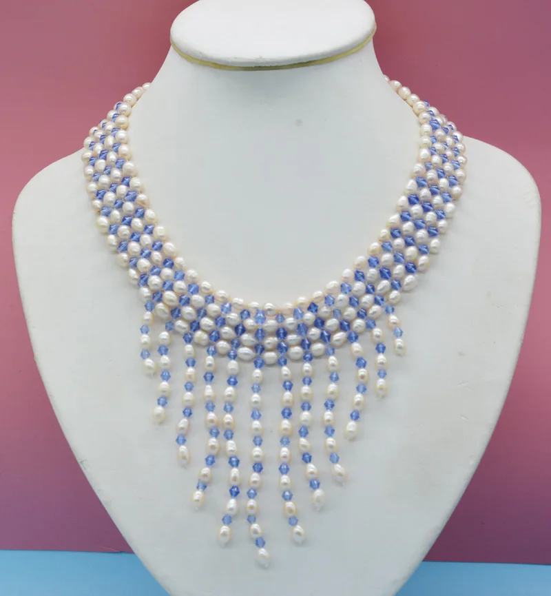 Pretty . Handmade. Natural freshwater pearl and crystal necklace 18