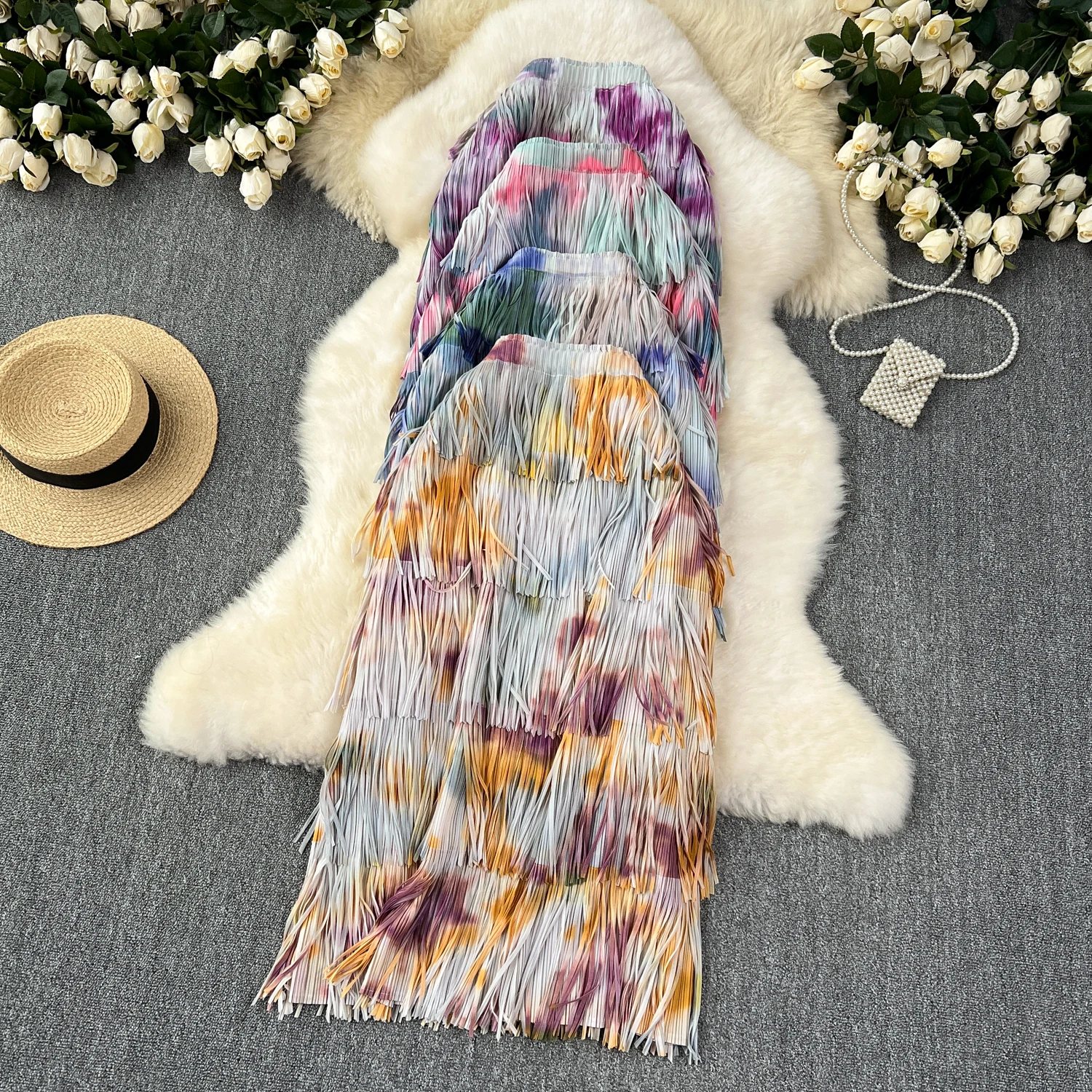 

High-end Yujie Commuter Women's Skirt 2024 New Design Versatile Elastic Waist Bag Hip Smudged Tassel Skirt