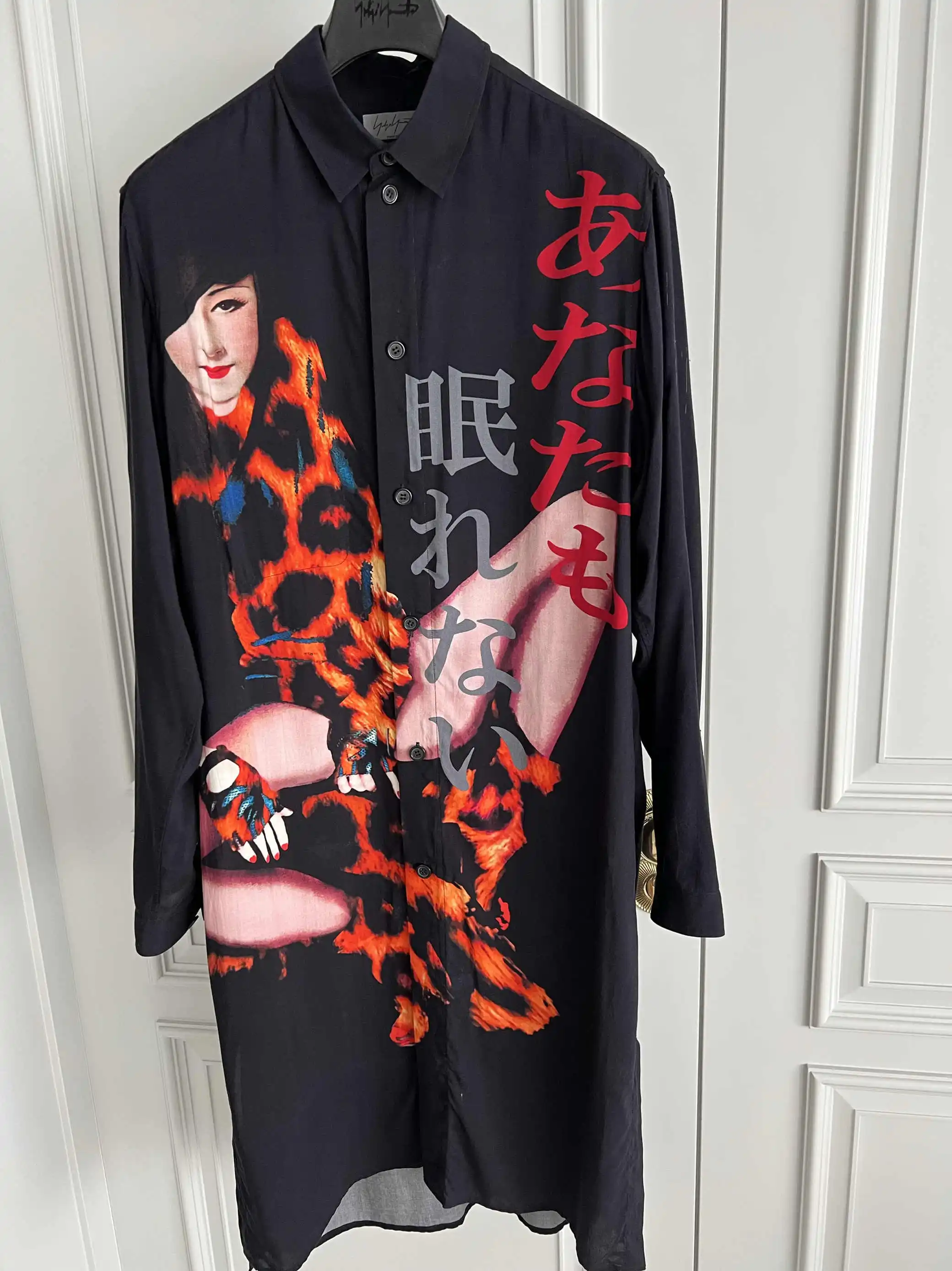 

TOP-YAMAMOTO's original design "Sleepless Tonight" silk print shirt, leopard print long-sleeved shirt on Instagram
