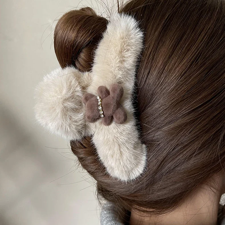 2022 Fashion Autumn and Winter Cartoon Bear-shape Hair Claw Women Headdress Plush Hair Crab Shark Clip Korean Style Headwear