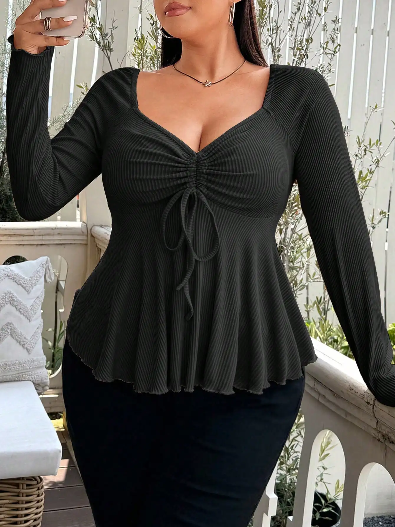 Elegantes, spezielles, neues, modisches, einfarbiges Damen-T-Shirt für Herbst und Winter, warm und in Übergröße. – Detail 7