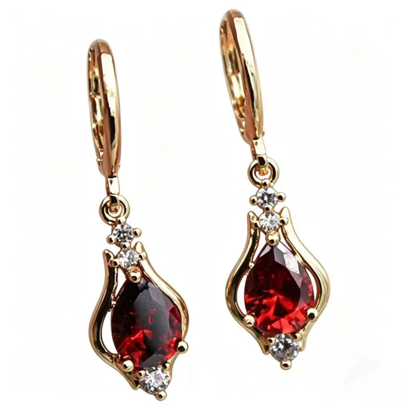 2-piece Set of European and American Red Zircon Necklace Rings with High-end Design and Trendy Jewelry Accessories