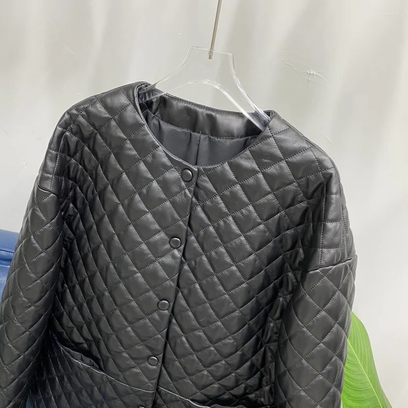 Loose Fit Damen Faionable Round Ne Quilted Eepskin Leather Jaet New Arrival Ele Schlankheitsoberbekleidung