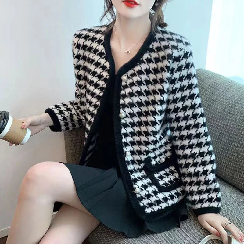 Winter Fashion Women's Thousand Bird Checker V-Neck Knitted Cardigan Autumn Loose Casual Versatile Comfortable Knitted Top