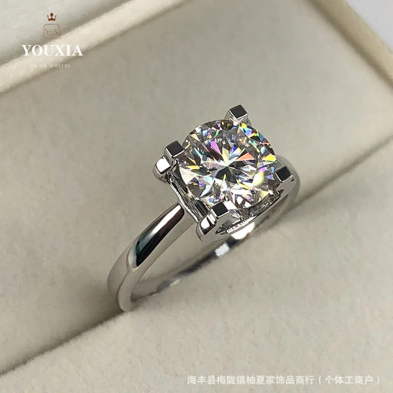 PT950 Platinum Classic Bull Head Ring for Women, 2 Carat Moissanite Finger Accessory With Secure Bull Head Stone Holder