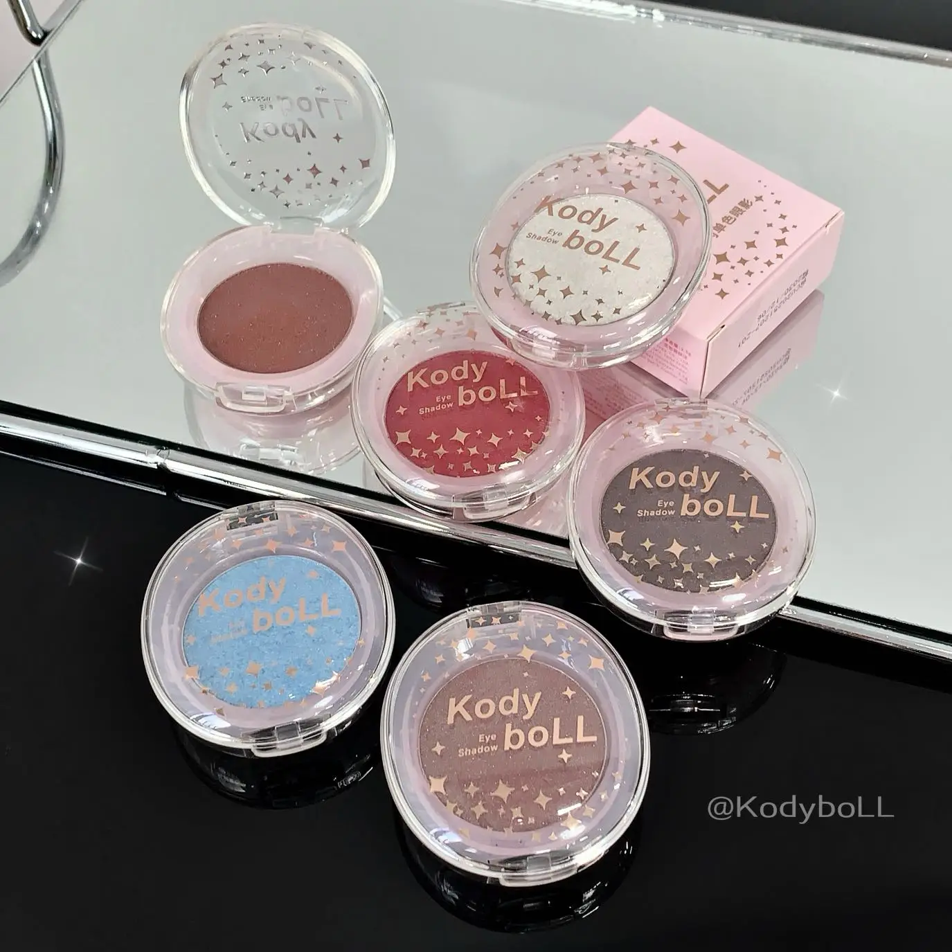 Blue Shimmering Eye Shadow (Color Pigment, No Shedding, Bright Luster, Easy to Mix, Natural Eye Makeup)