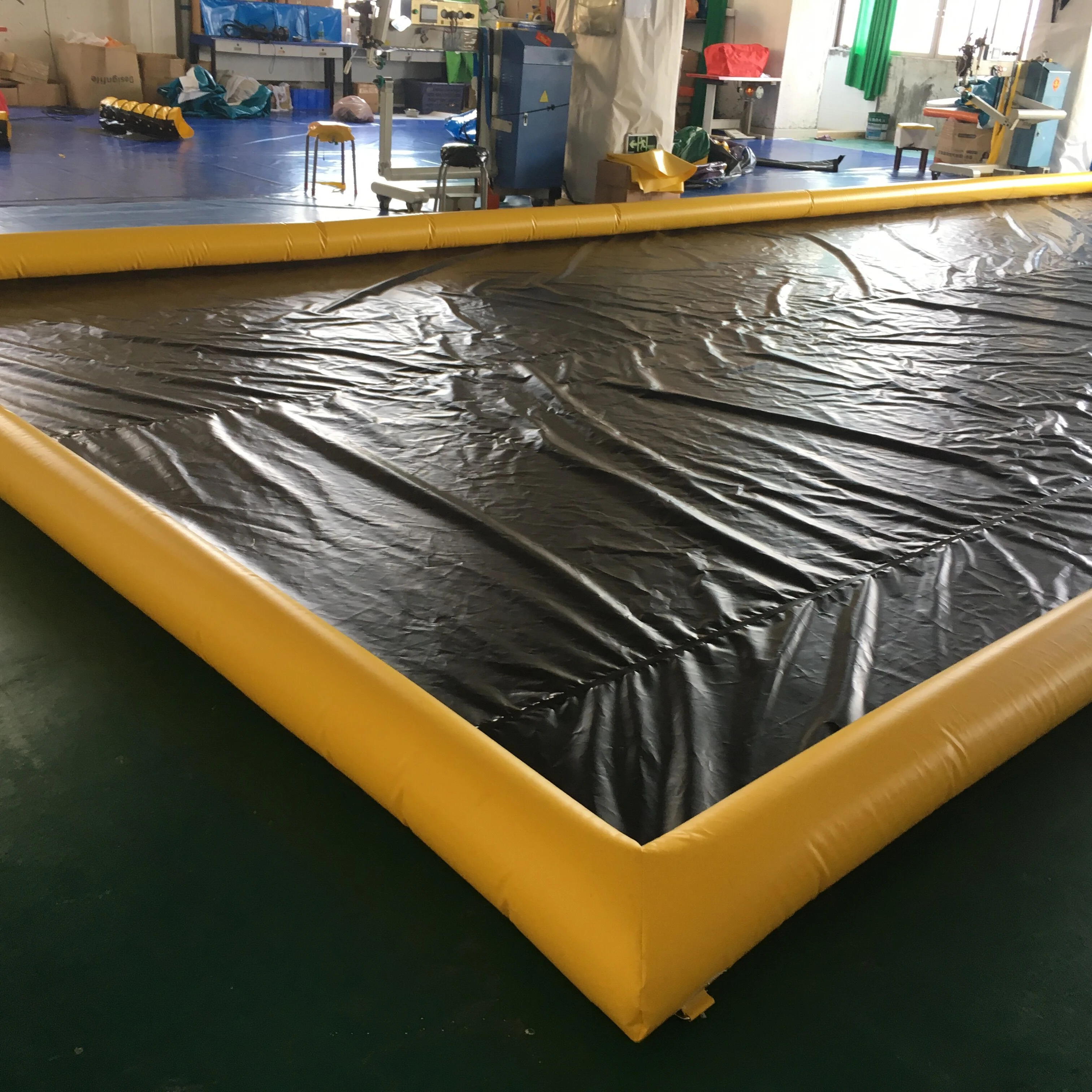 Airtight PVC Portable Inflatable Car Wash Pad Black Inflatable Car Wash Pad Truck Water Collector
