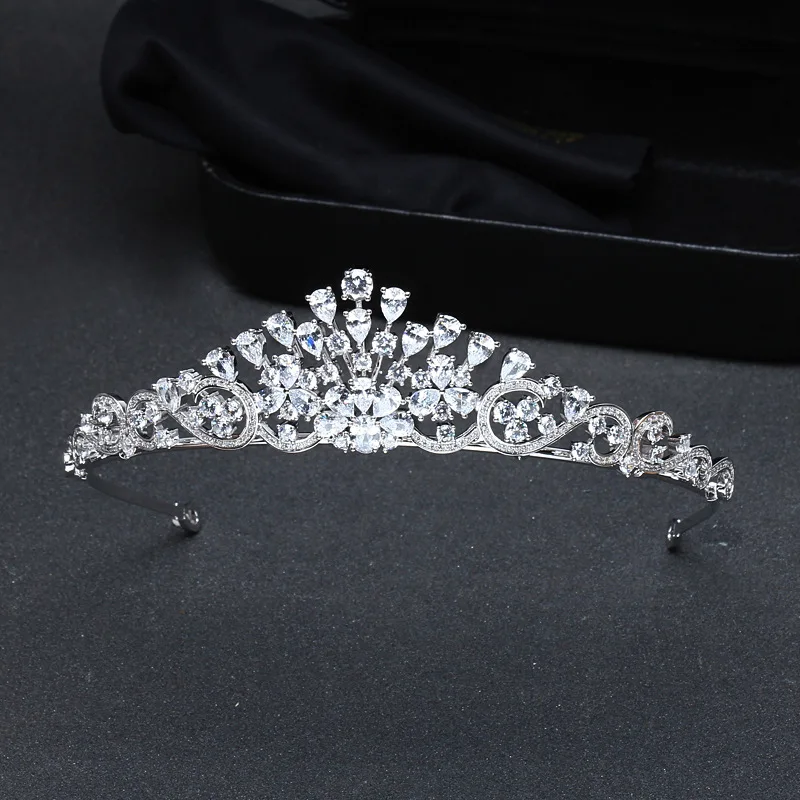 

New Sweet Fashion Light Luxury Jewelry Women's Tiara Crown Dress Accessories Suitable for Wedding Ball Host Holiday Gift H-30