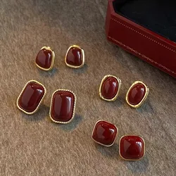 French Red Fashion Temperament Elegant Classic High-Grade Earrings, Suitable For Women's Daily Commute
