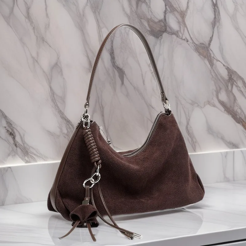 

New A/W Genuine Leather Large Capacity Shoulder Bag - Vintage Frosted Finish, Versatile Commute Crossbody Tote.