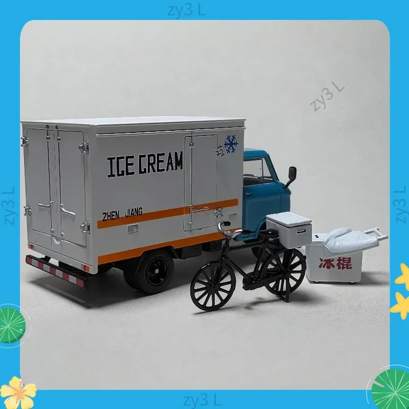 2025 Xcartoys 1/64 스케일 Zj130 라이트 냉장 트럭 아이스크림 밴 합금 다이캐스트 자동차 모델 수집가를위한 소형 장난감