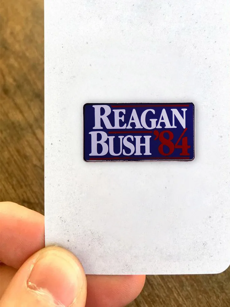 ريغان بوش 84 شارة دبابيس