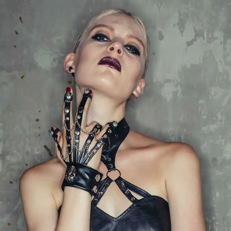 guanti-devil-fashion-con-teschio-unisex-stile-rock-punk-accessori-per-le-mani-design-diabolico-elegante-per-uomo-e-donna-ge001