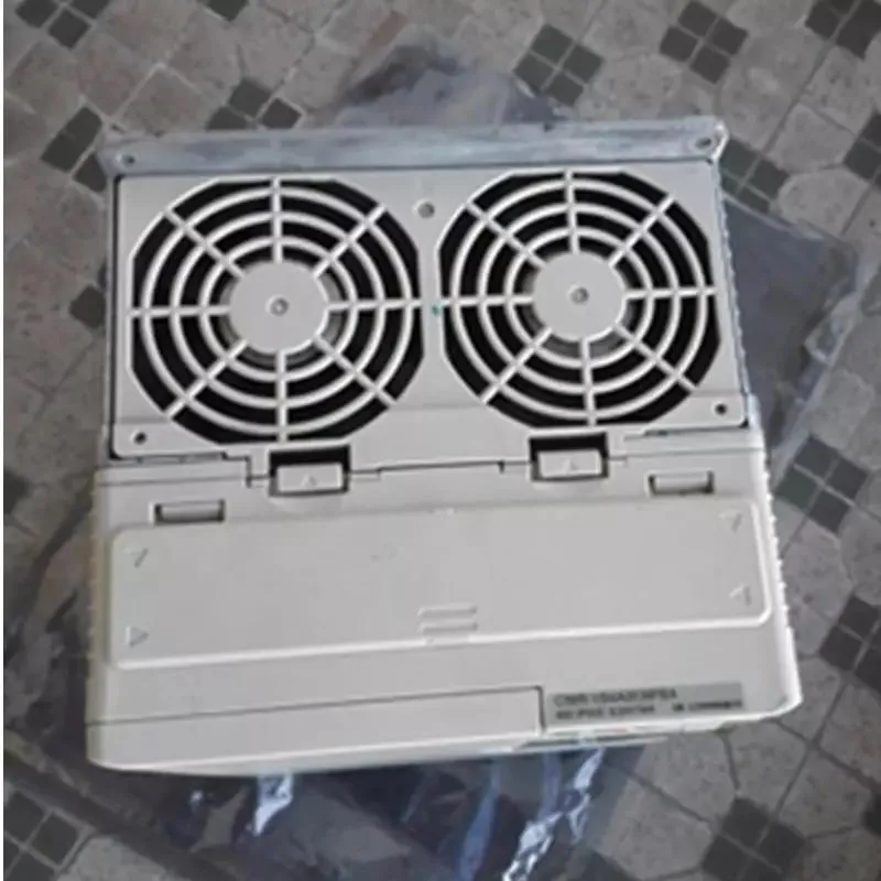 Wechselrichter CIMR-VB4A0038FBA Auf Lager